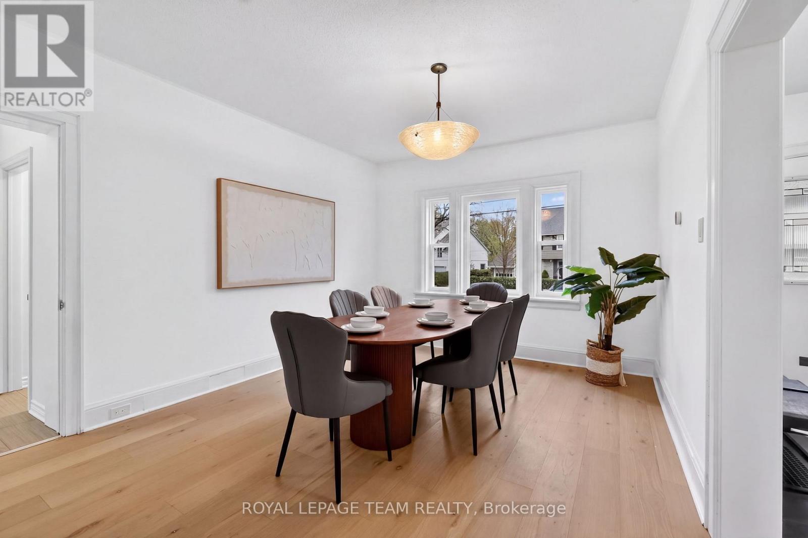 131 ACACIA AVENUE - 16
