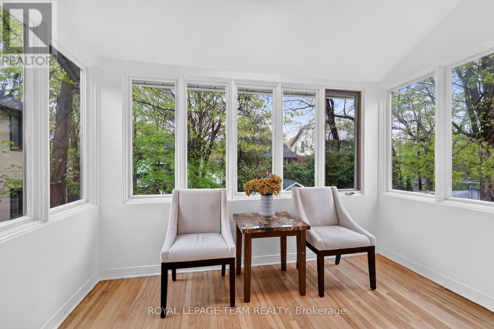 131 ACACIA AVENUE - 18