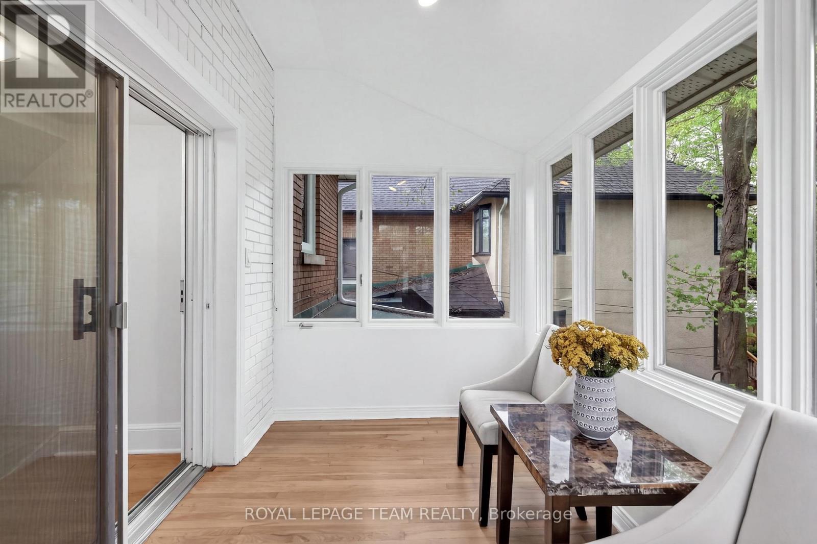 131 ACACIA AVENUE - 19
