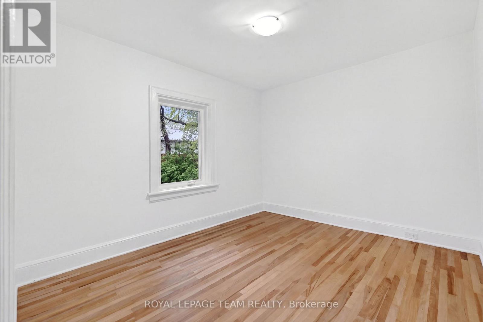 131 ACACIA AVENUE - 20
