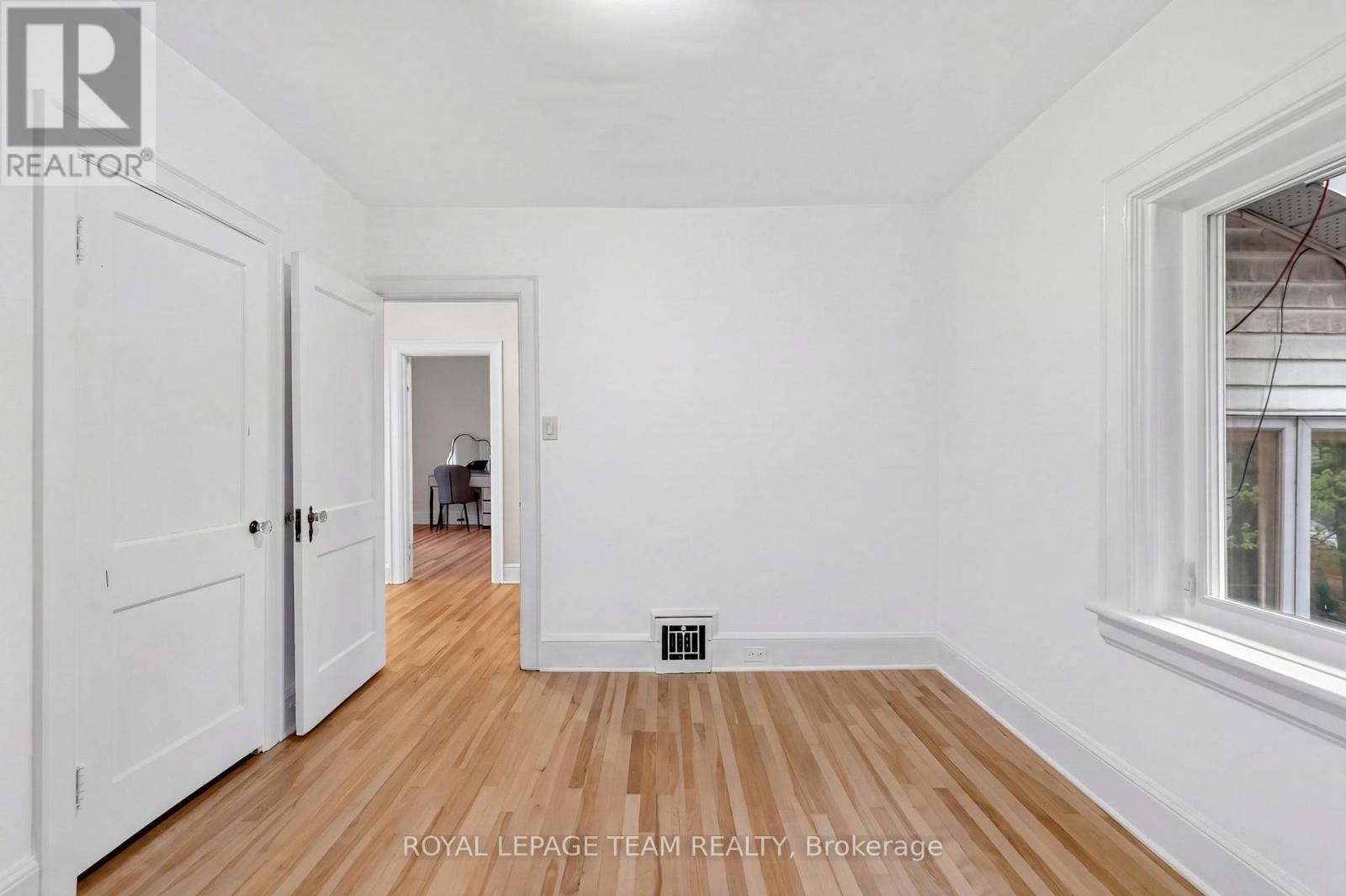 131 ACACIA AVENUE - 21