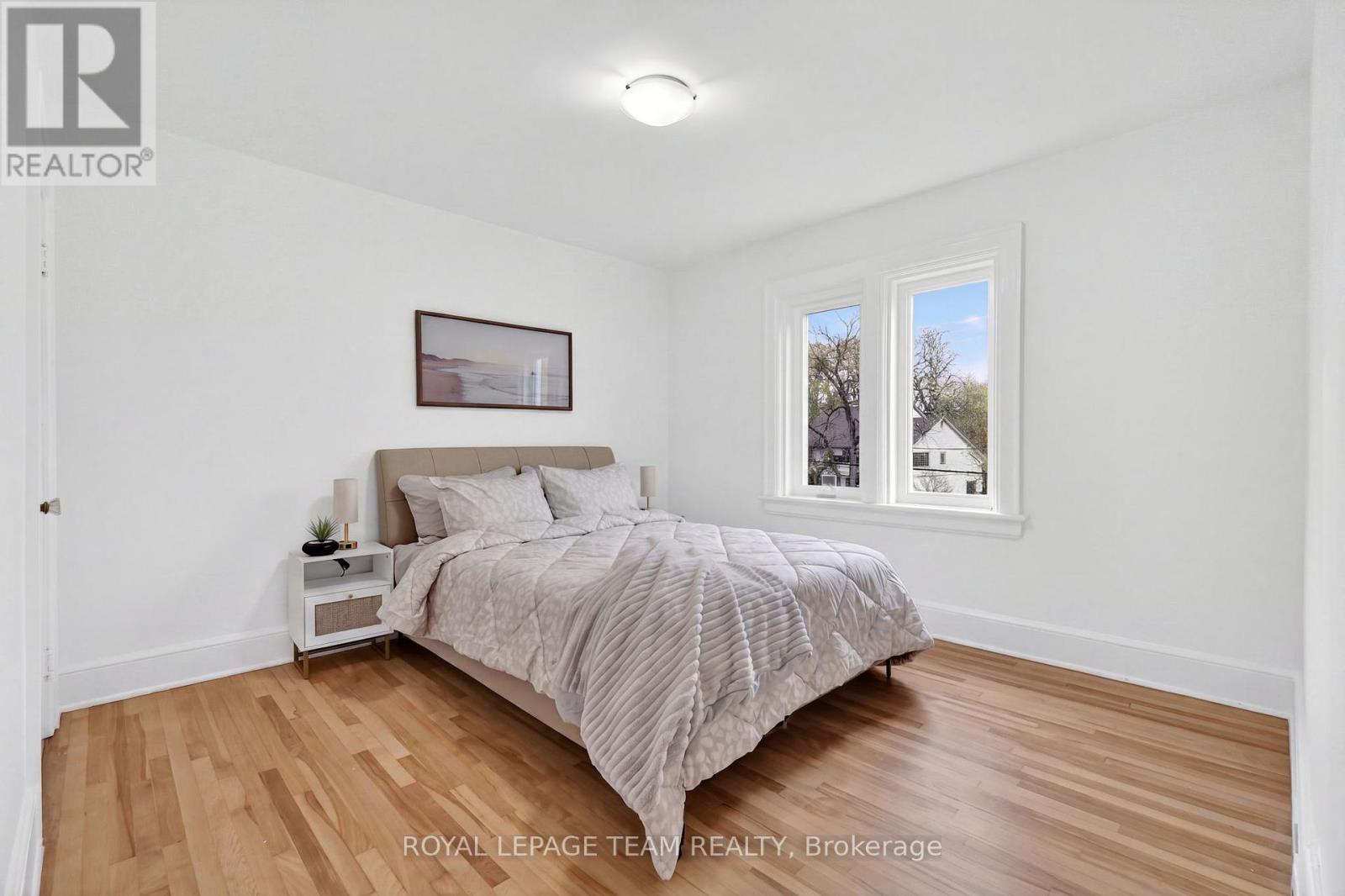 131 ACACIA AVENUE - 22