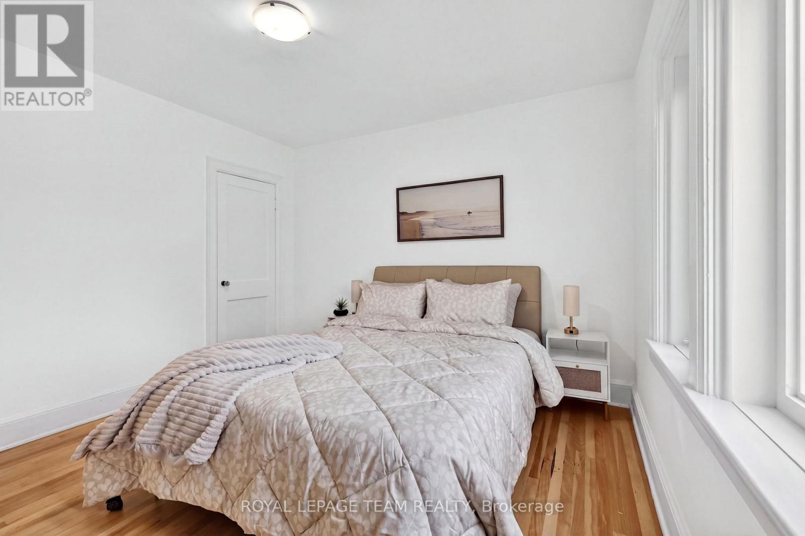 131 ACACIA AVENUE - 24