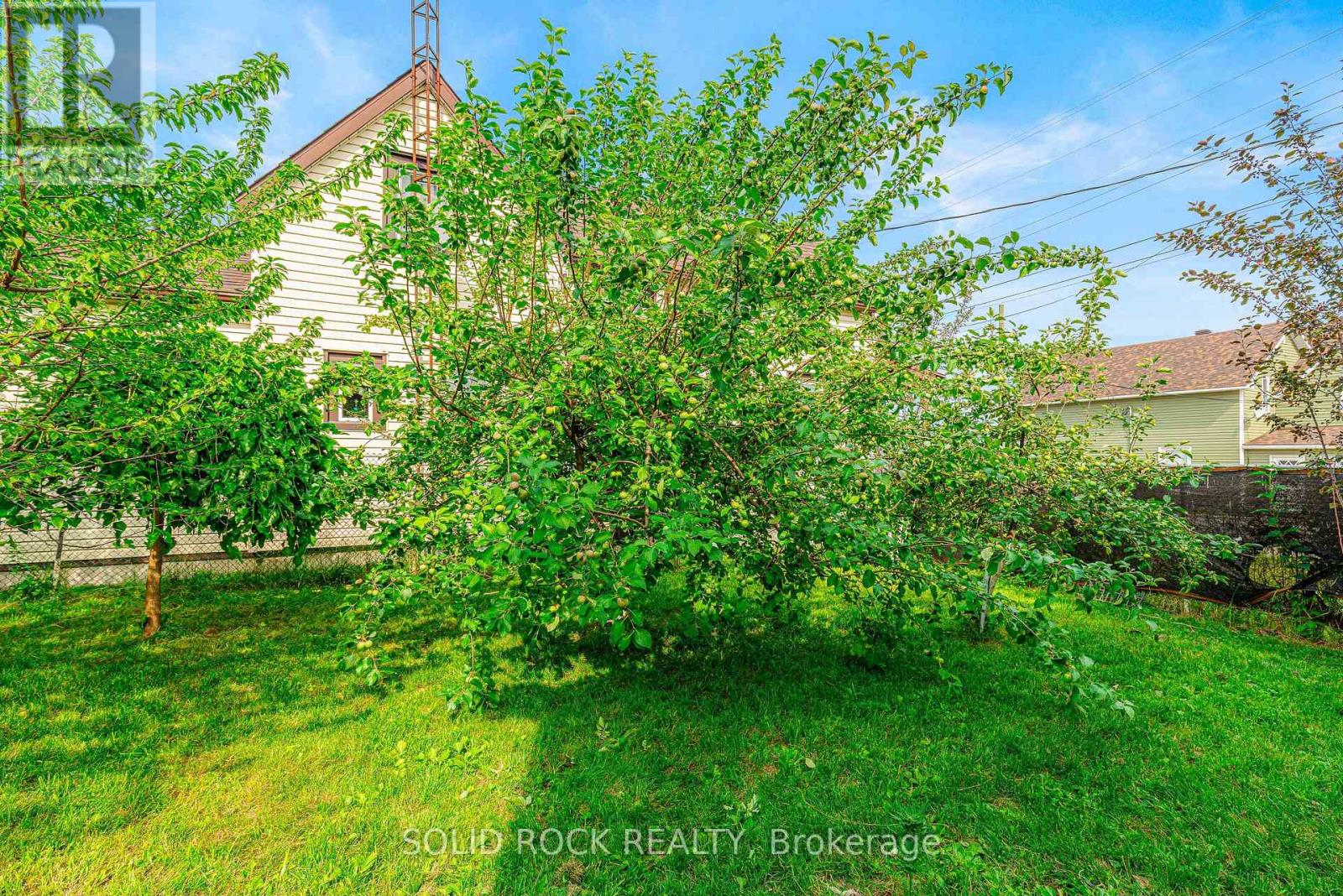 3022 JOHN STREET - 10