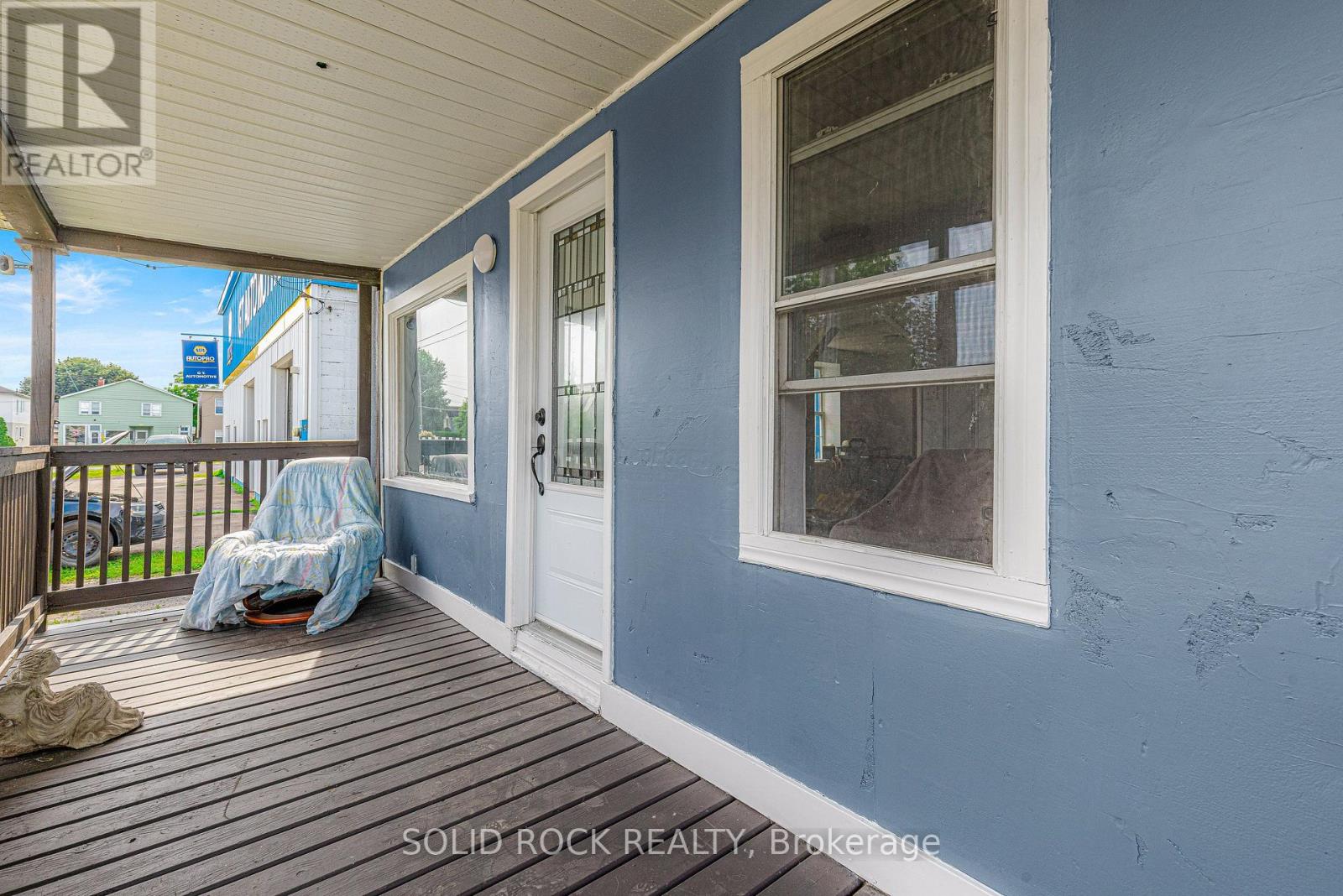 3022 JOHN STREET - 20
