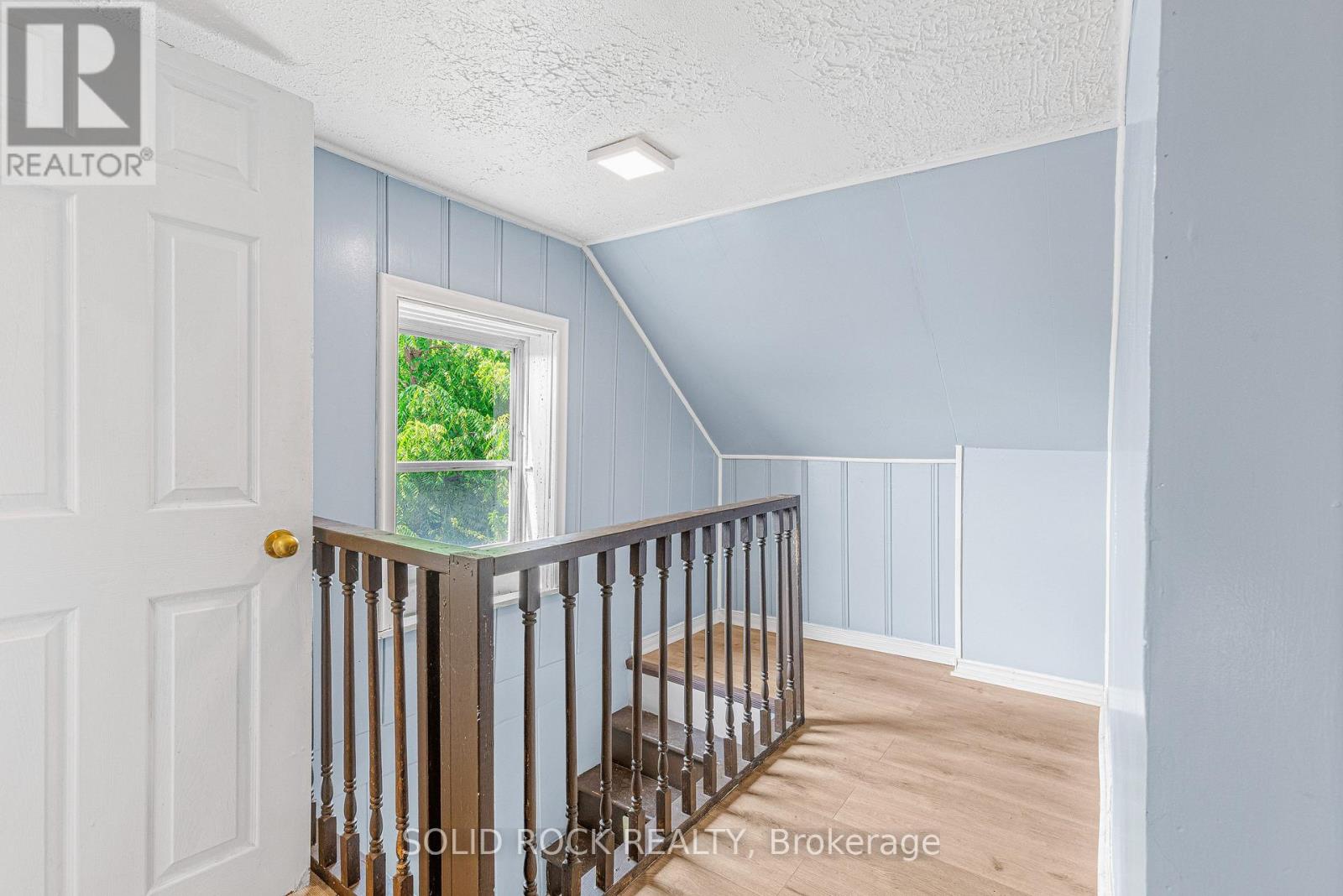 3022 JOHN STREET - 28