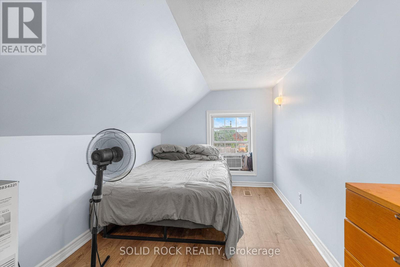 3022 JOHN STREET - 31