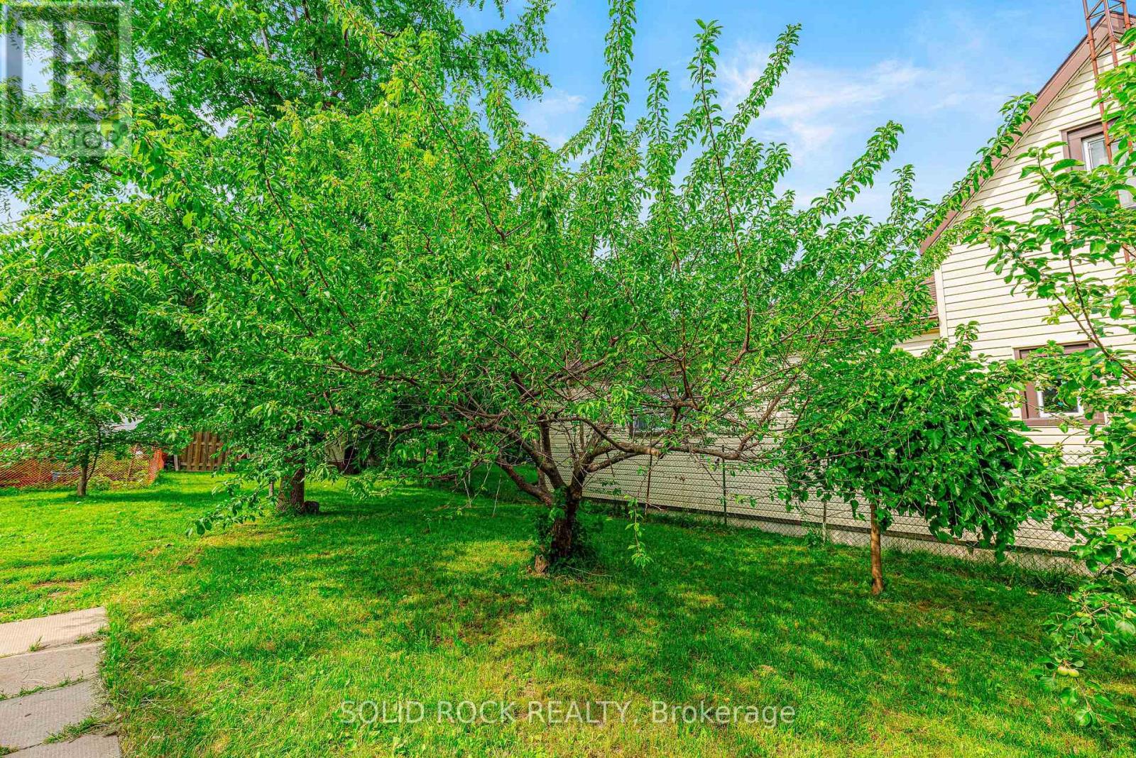 3022 JOHN STREET - 8
