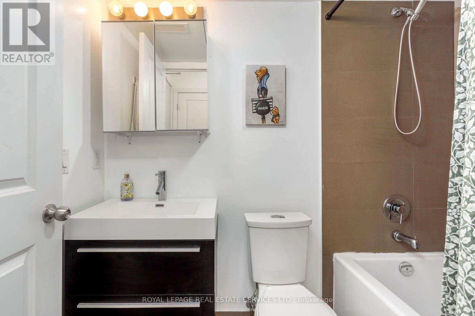 #414 8 FIELDWAY ROAD - 15