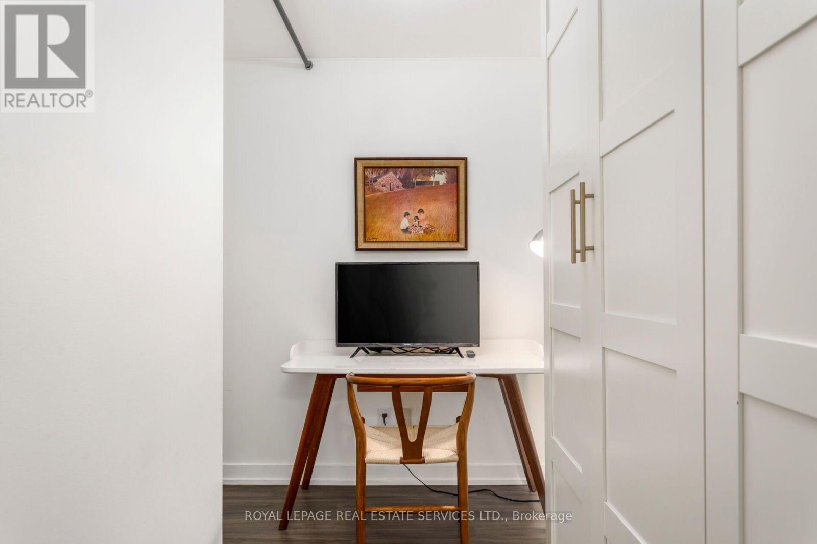 #414 8 FIELDWAY ROAD - 13