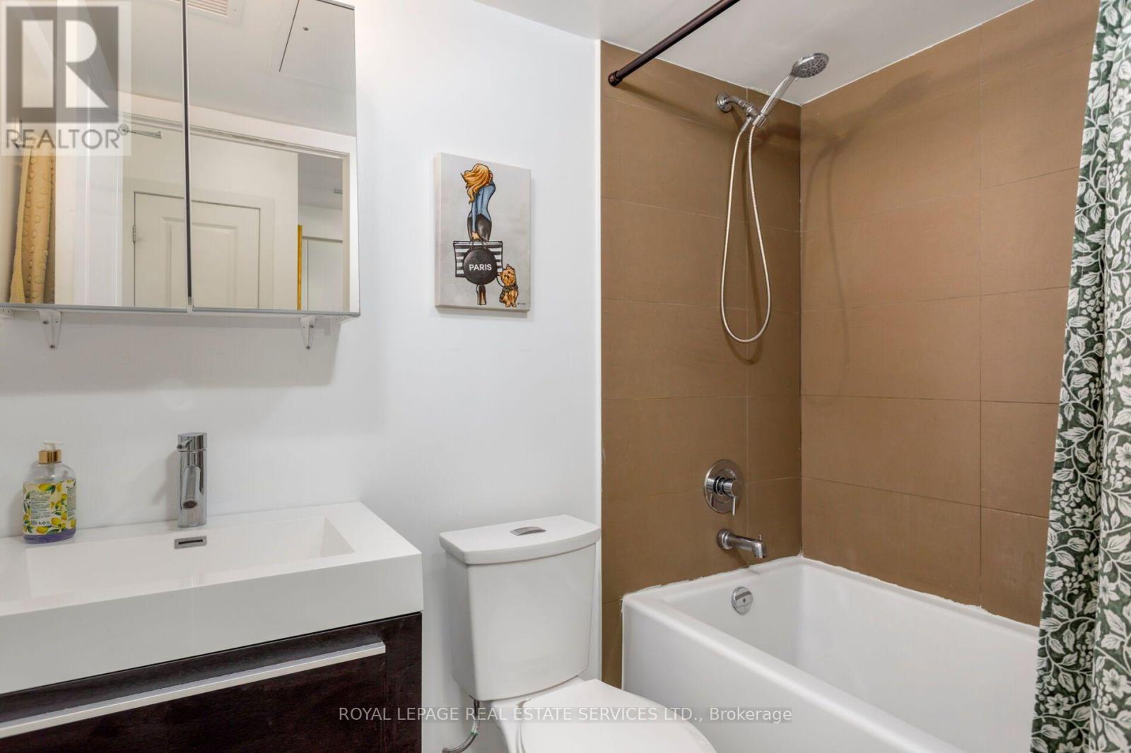 #414 8 FIELDWAY ROAD - 16