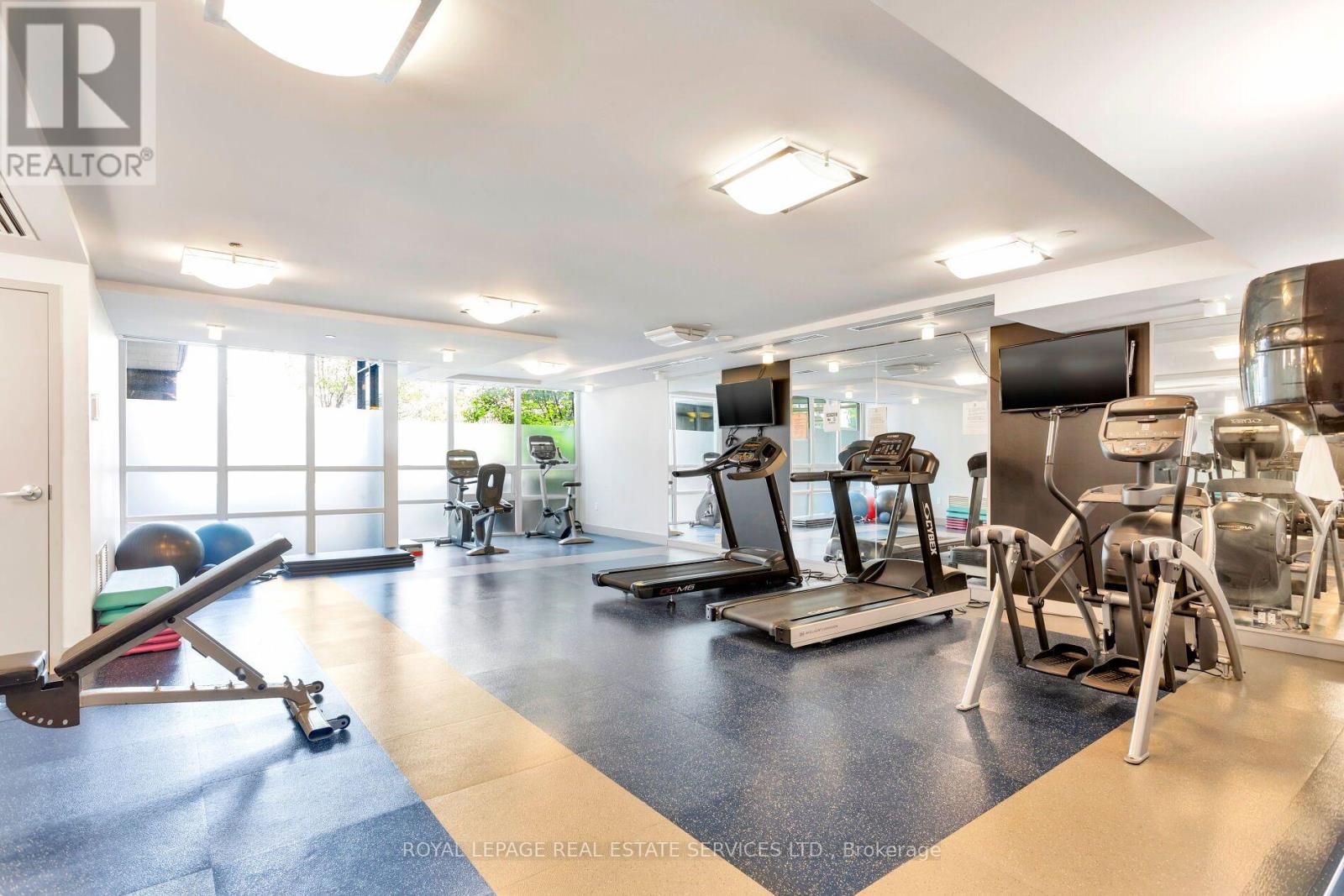 #414 8 FIELDWAY ROAD - 20