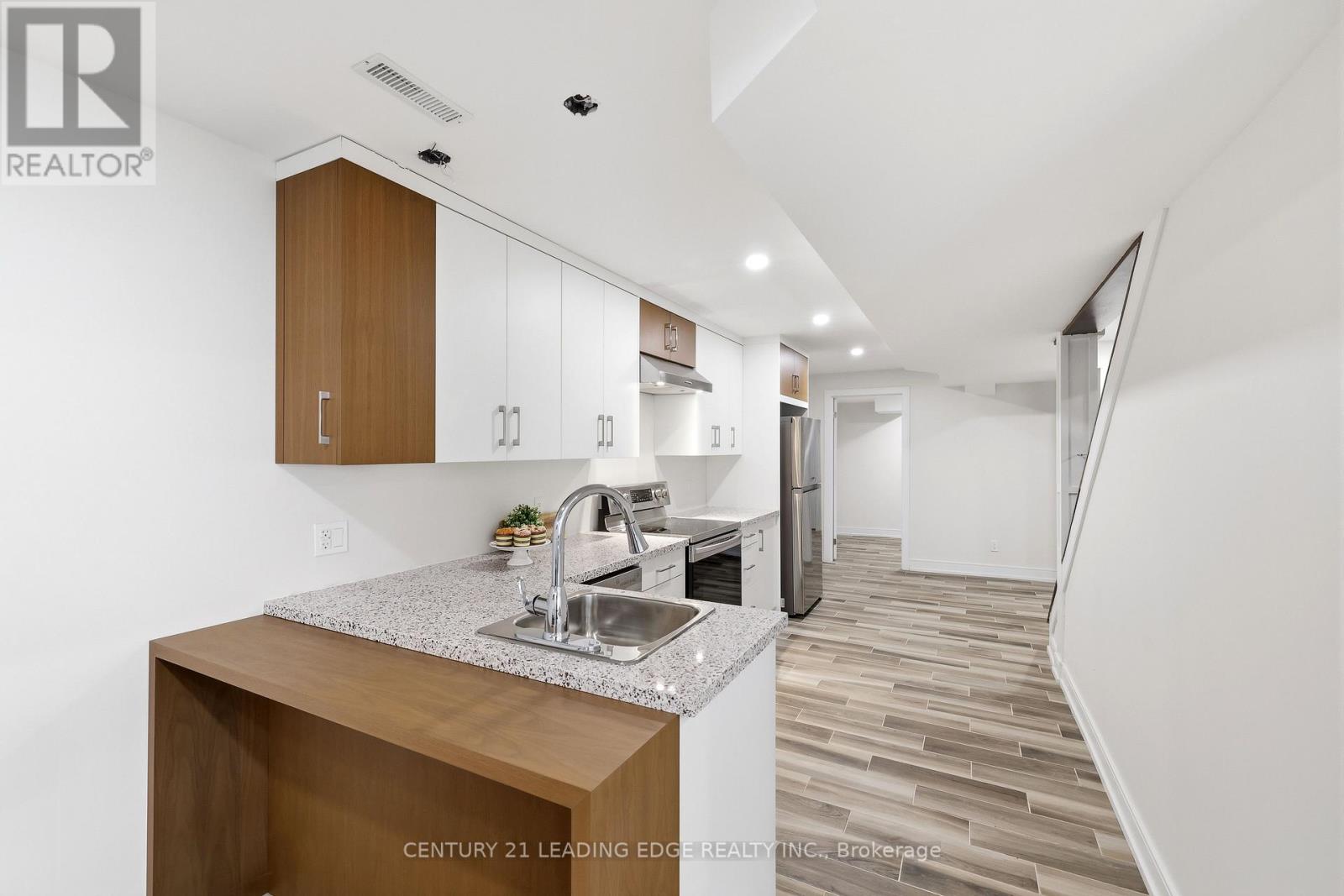 1632 BARBERTOWN ROAD - Image 37