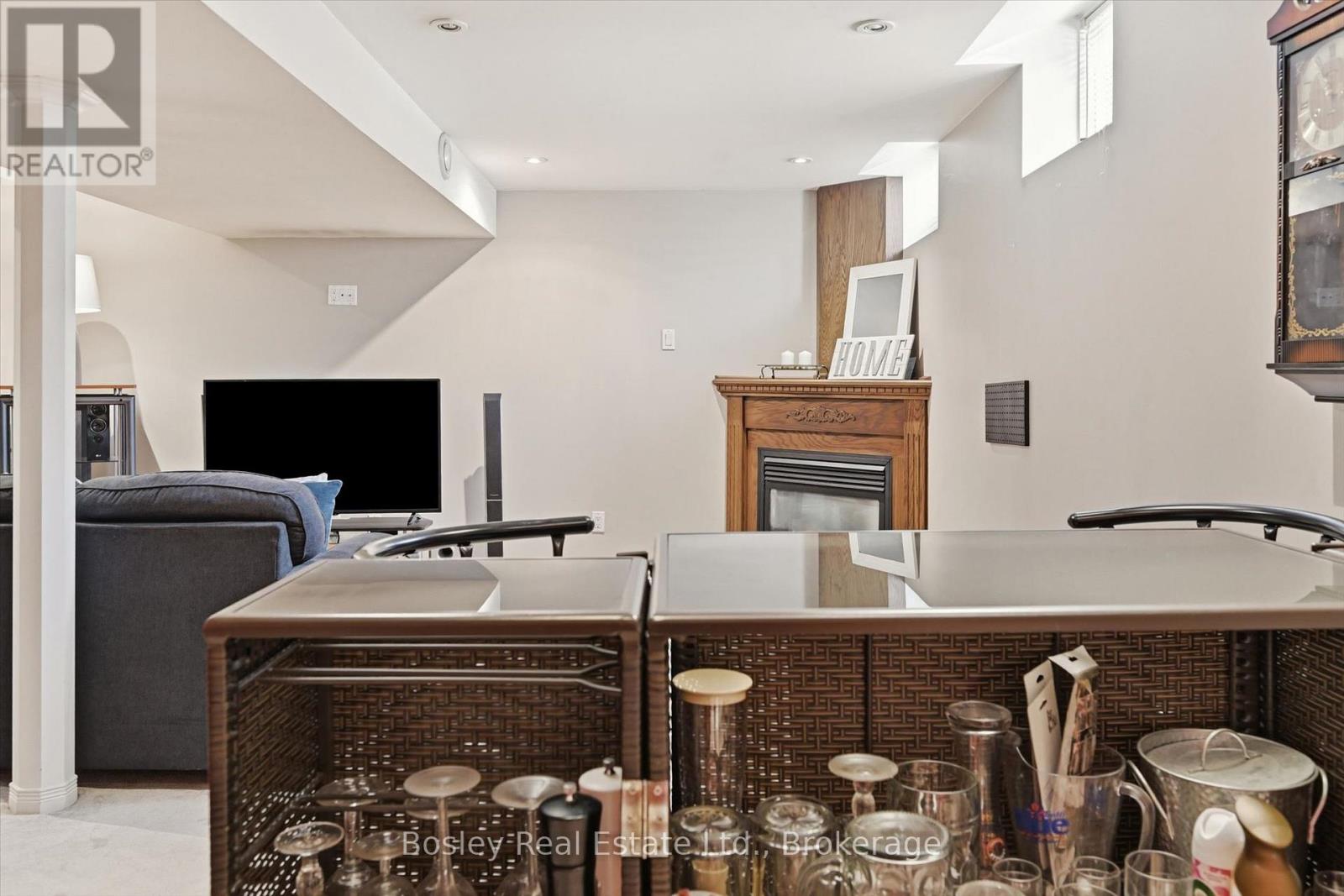 1411 MCDERMOTT WAY - Image 32