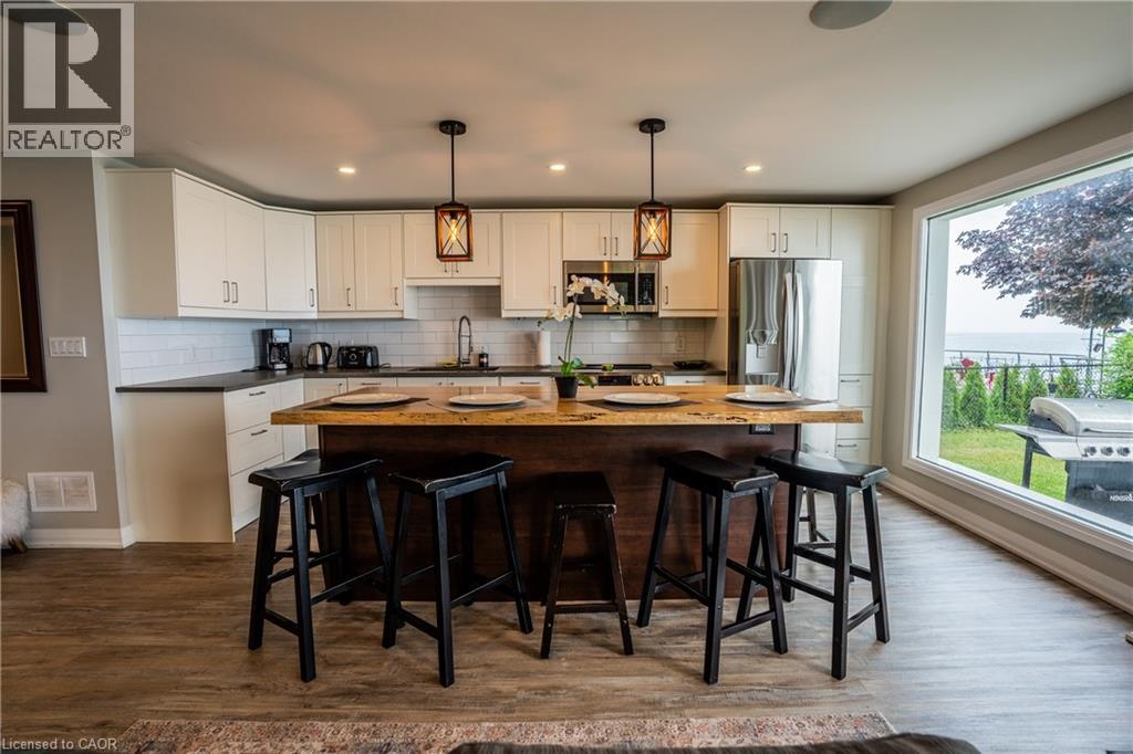 2118 LAKESHORE Road - 13