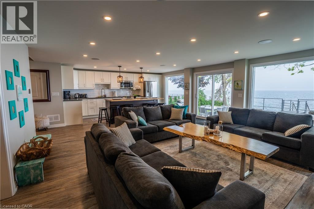 2118 LAKESHORE Road - 17