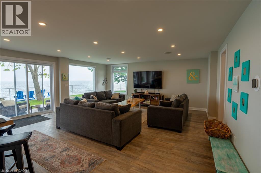 2118 LAKESHORE Road - 18