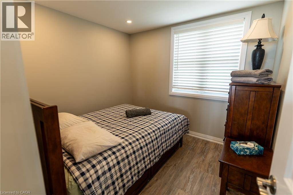 2118 LAKESHORE Road - 21