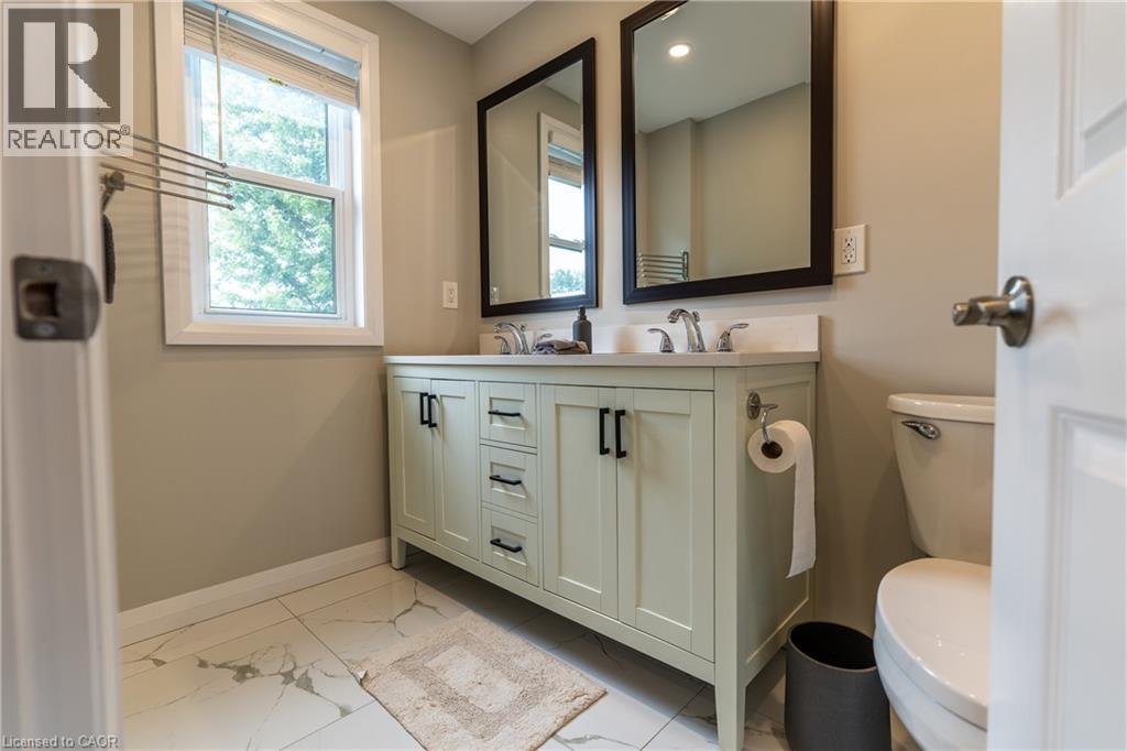 2118 LAKESHORE Road - 23