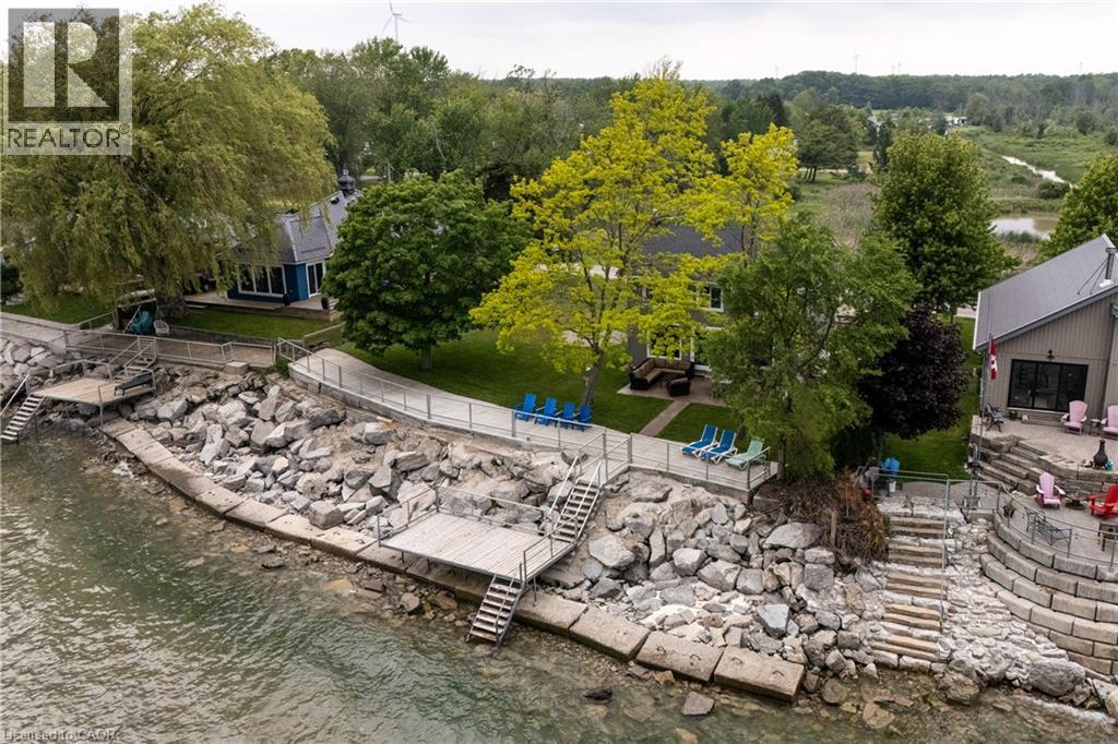 2118 LAKESHORE Road - 3