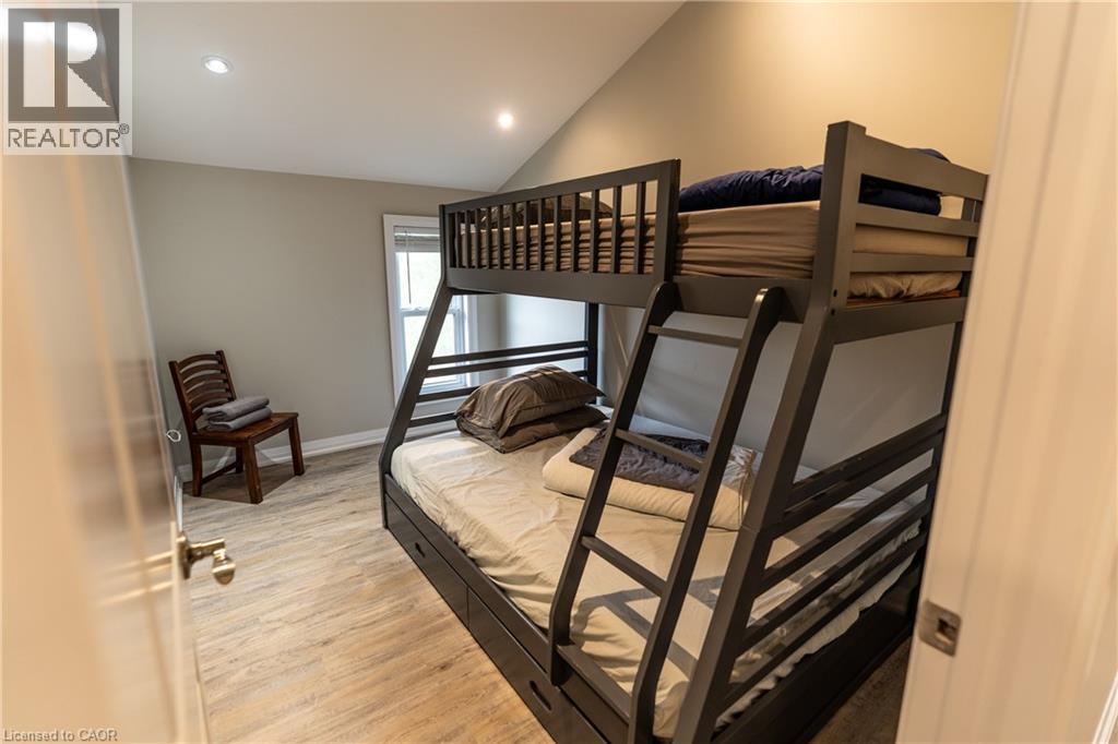 2118 LAKESHORE Road - 34