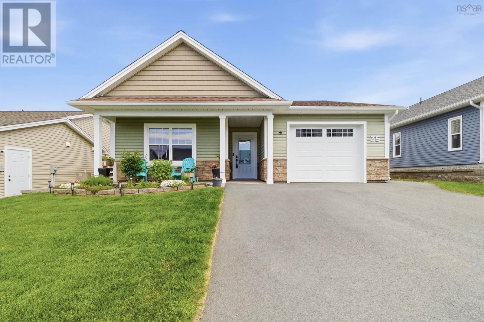 35 Elizabeth Avenue - 2