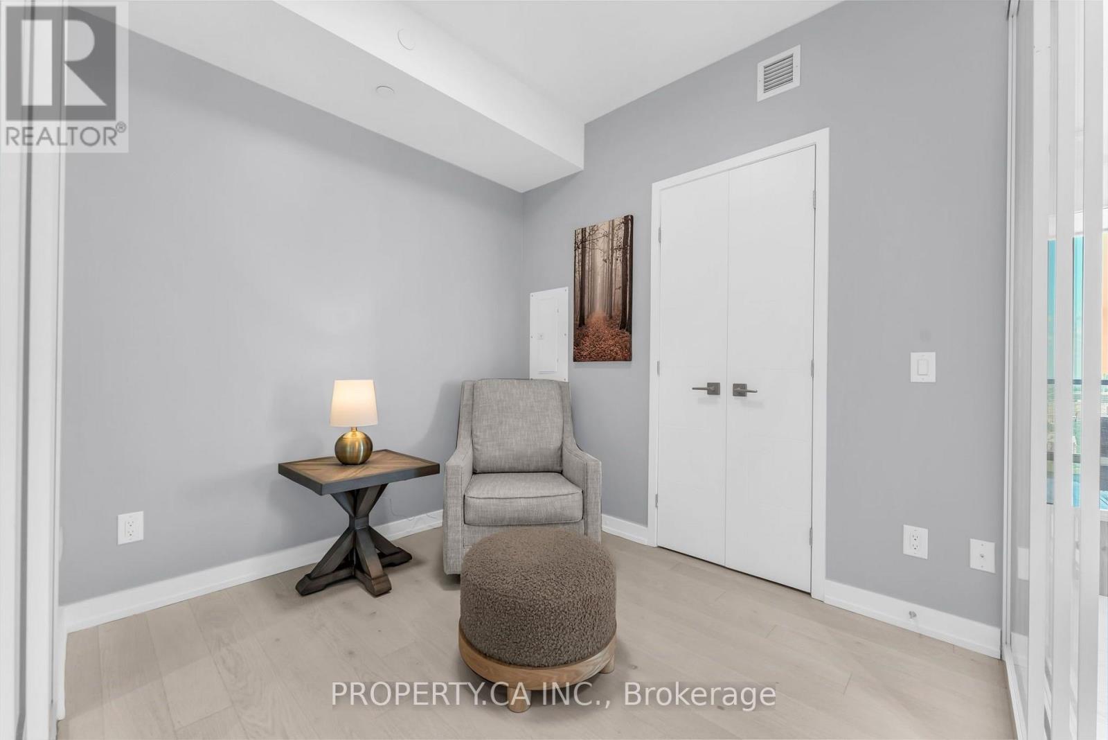 #3002 488 UNIVERSITY AVENUE - Image 17