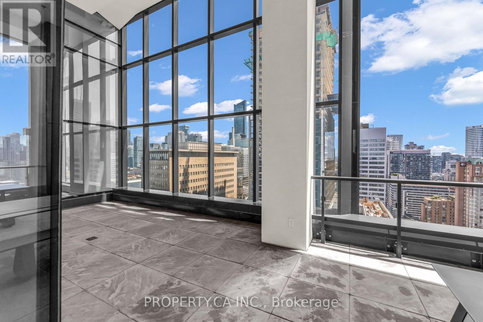 #3002 488 UNIVERSITY AVENUE - Image 35