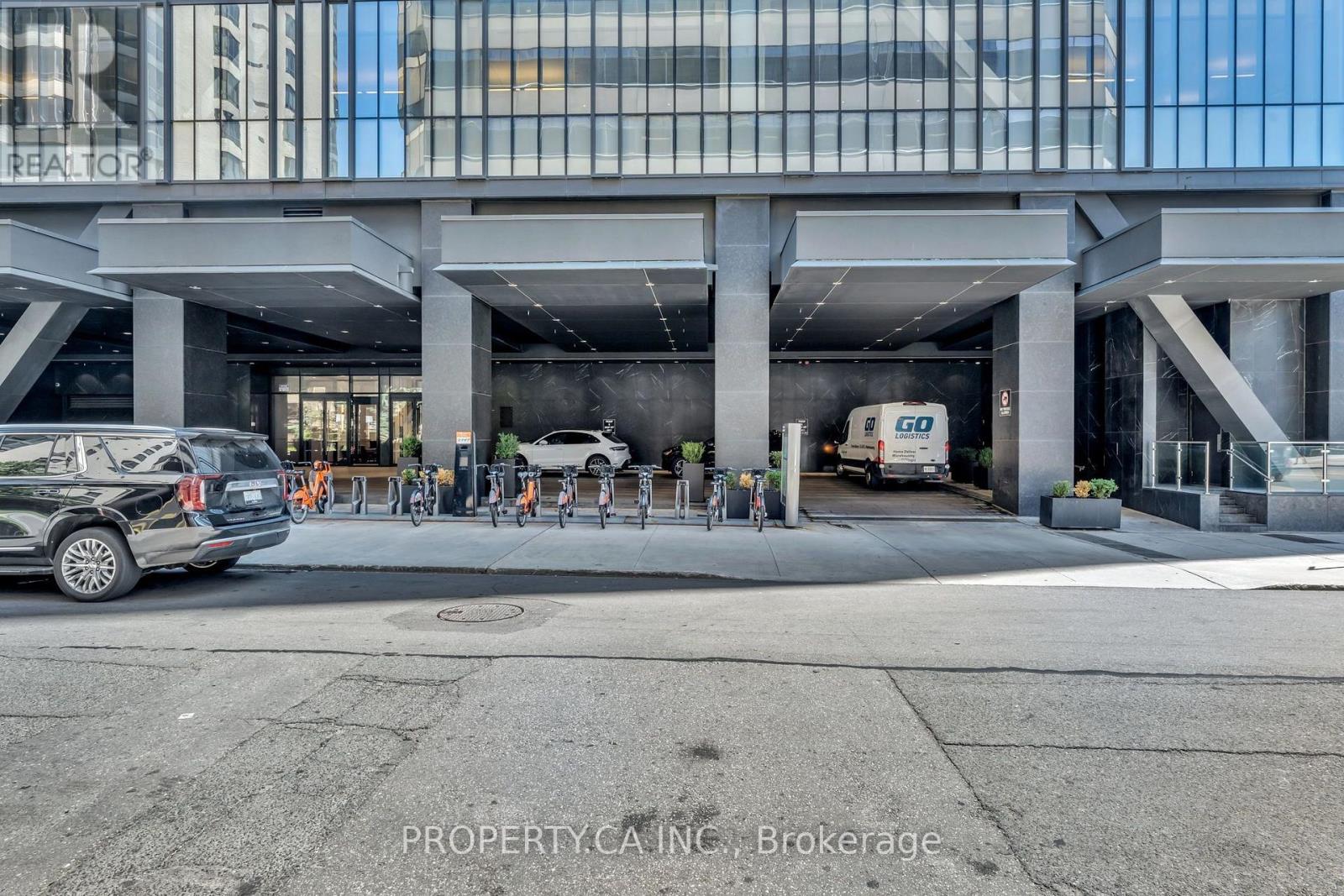 #3002 488 UNIVERSITY AVENUE - Image 40