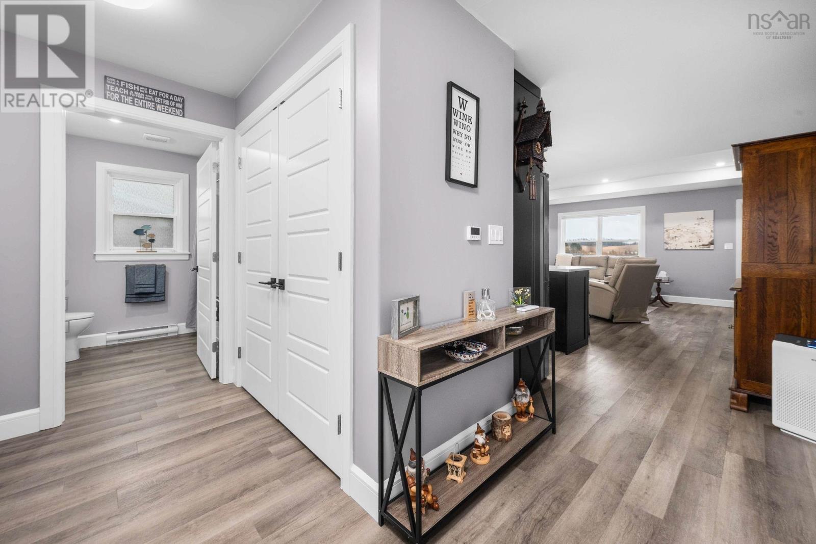 35 Elizabeth Avenue - 8