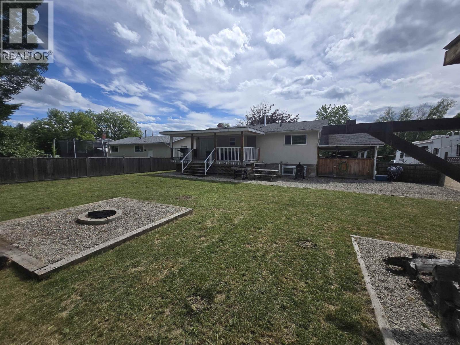 437 ROBERTSON AVENUE - 7