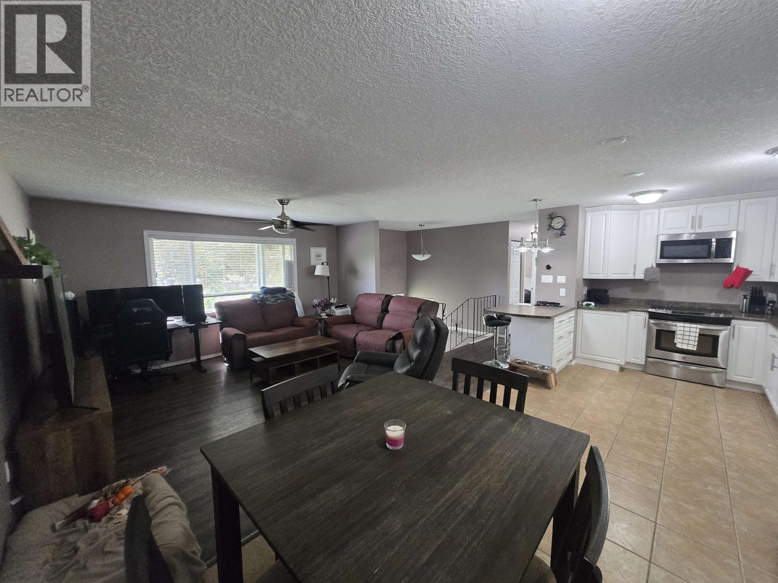 437 ROBERTSON AVENUE - 16