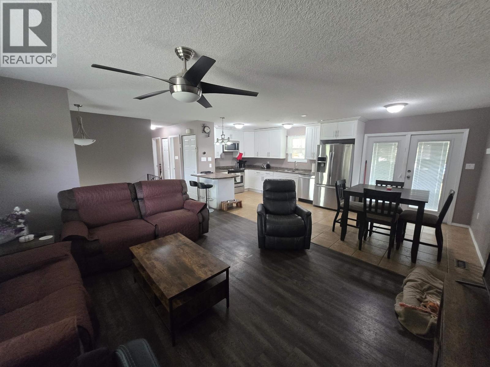 437 ROBERTSON AVENUE - 17