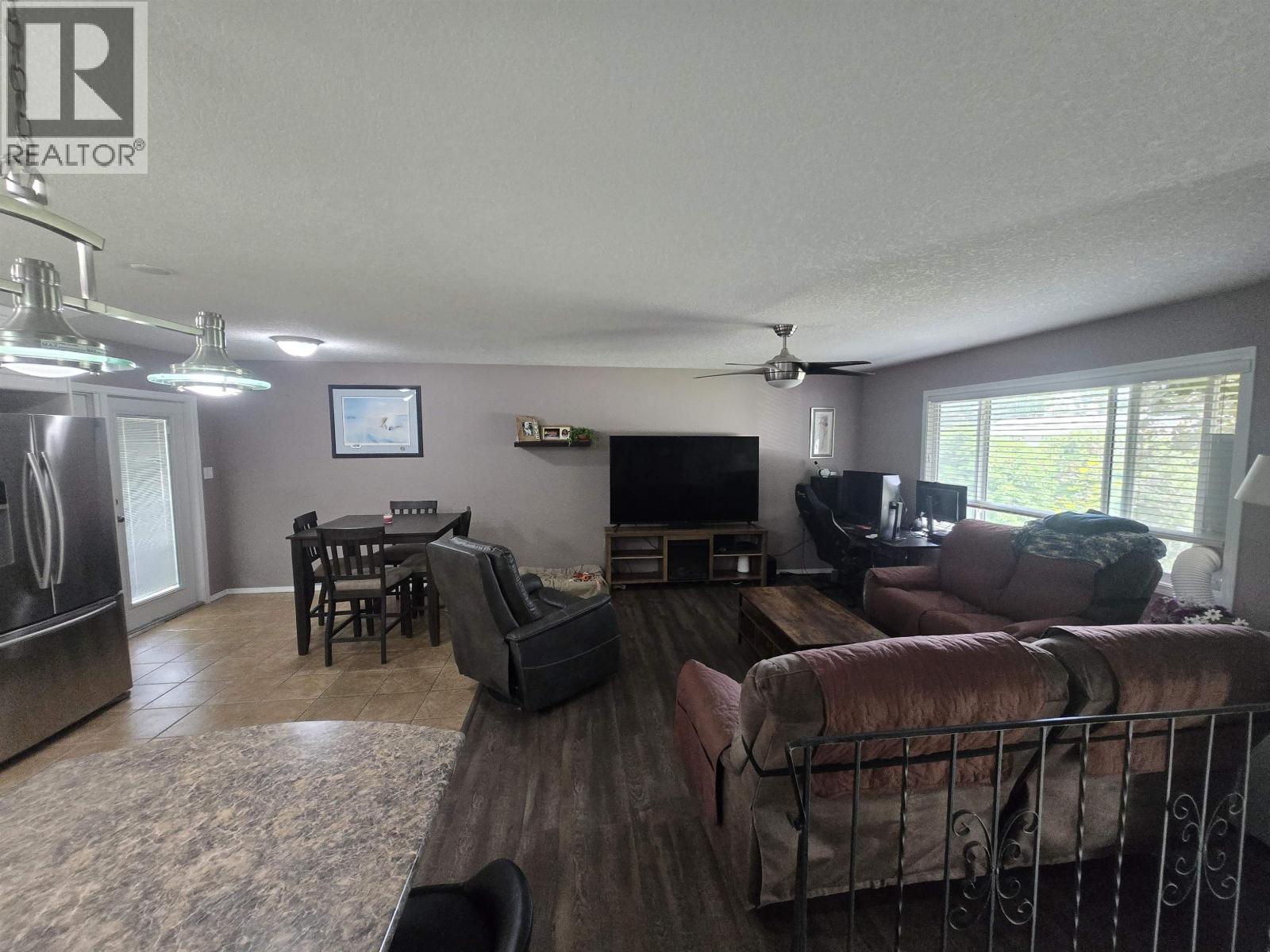 437 ROBERTSON AVENUE - 13