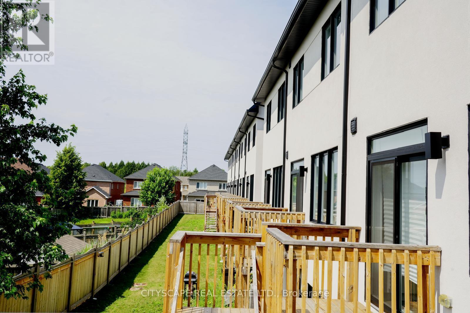 19 LIVELY WAY - 33