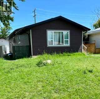 4421 40A Avenue - 11