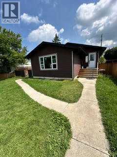 4421 40A Avenue - 2
