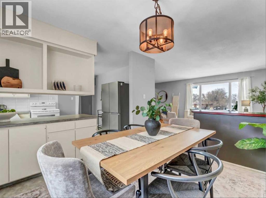 261 9 Street SW - 12