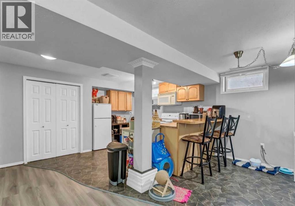 261 9 Street SW - 33