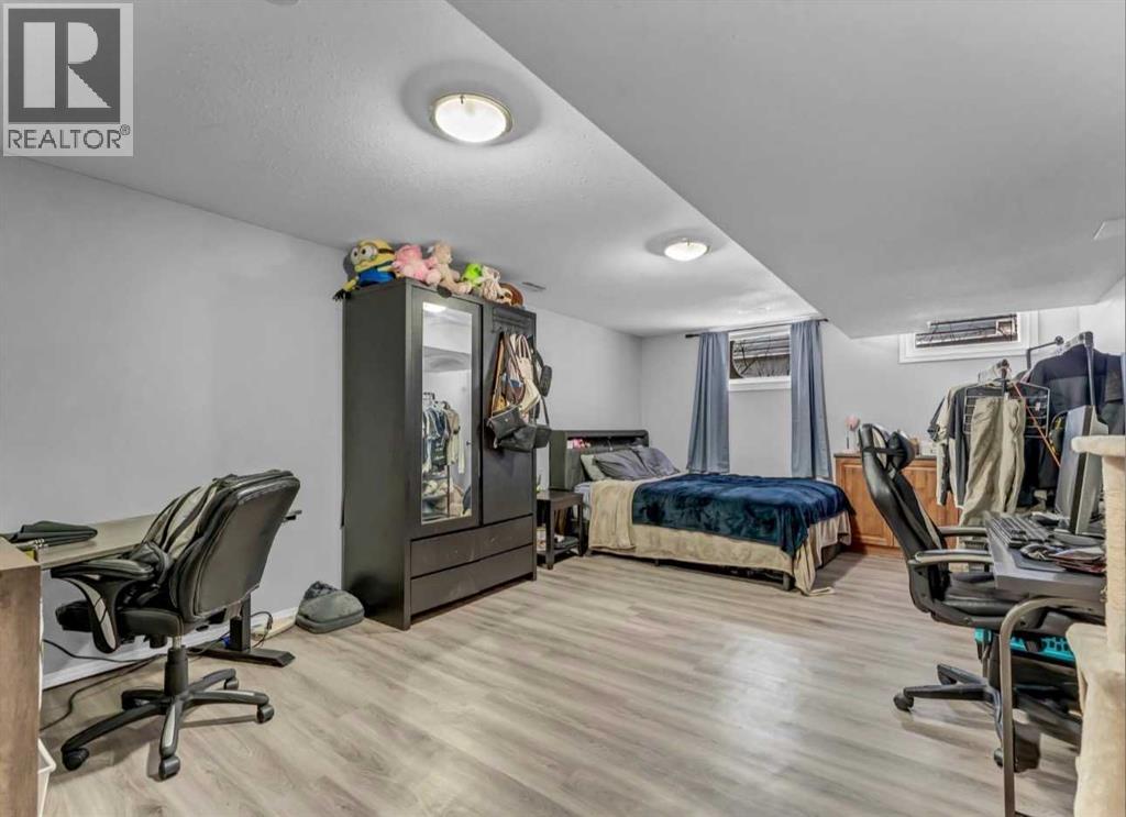 261 9 Street SW - 37