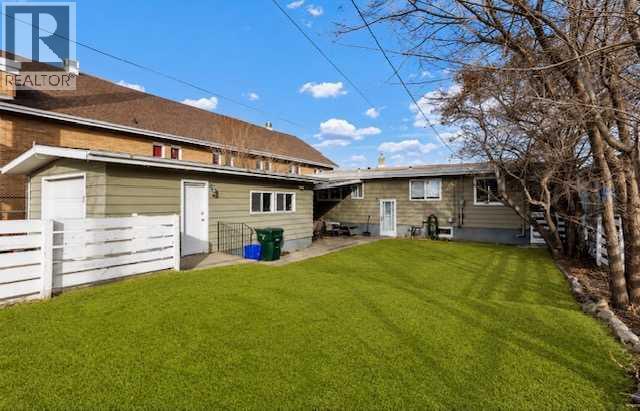 261 9 Street SW - 44