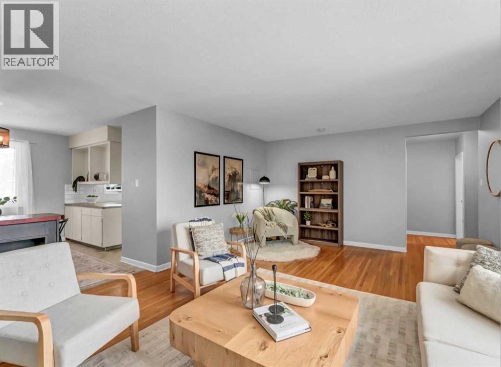 261 9 Street SW - 9