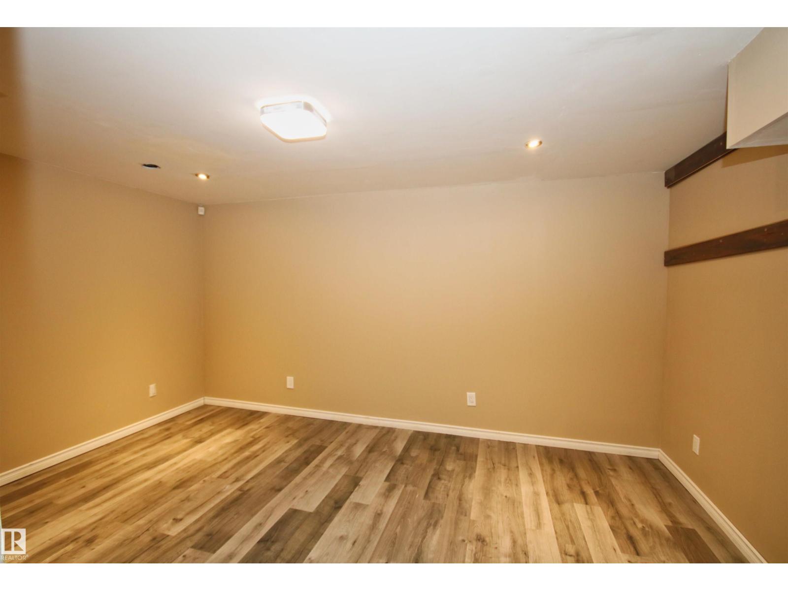 11513 17 AV SW - 27