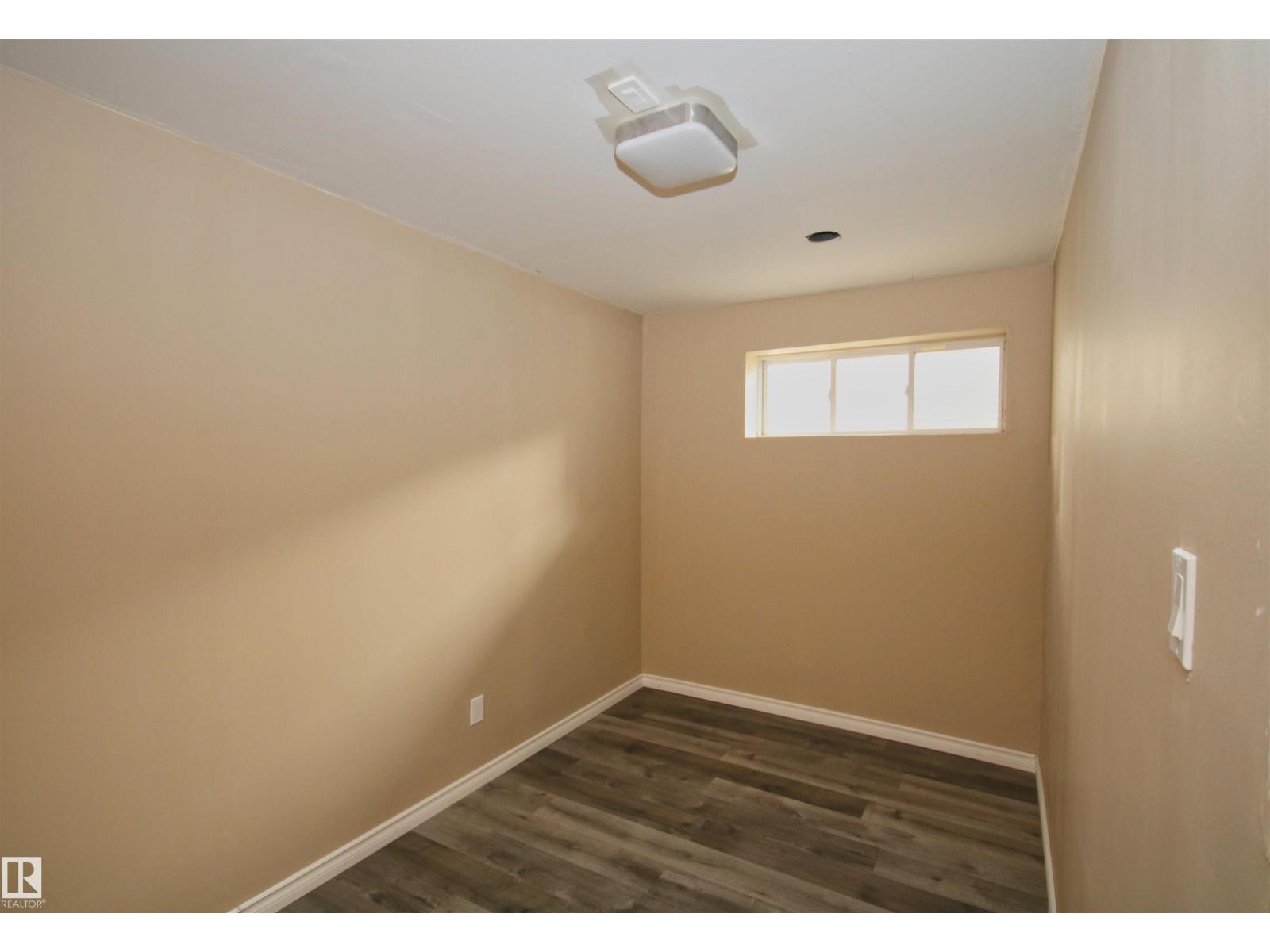 11513 17 AV SW - 28