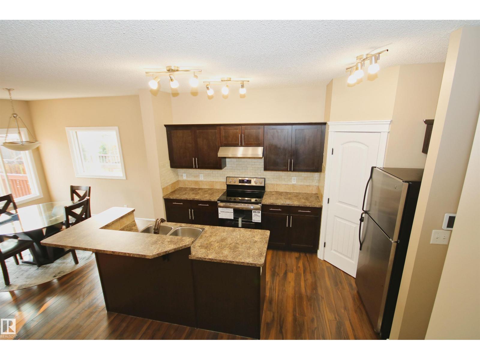 11513 17 AV SW - 4