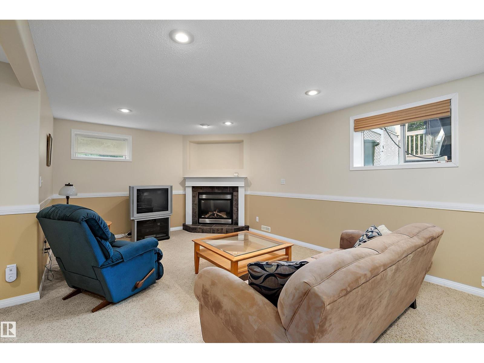 35 LONGVIEW PL - 30