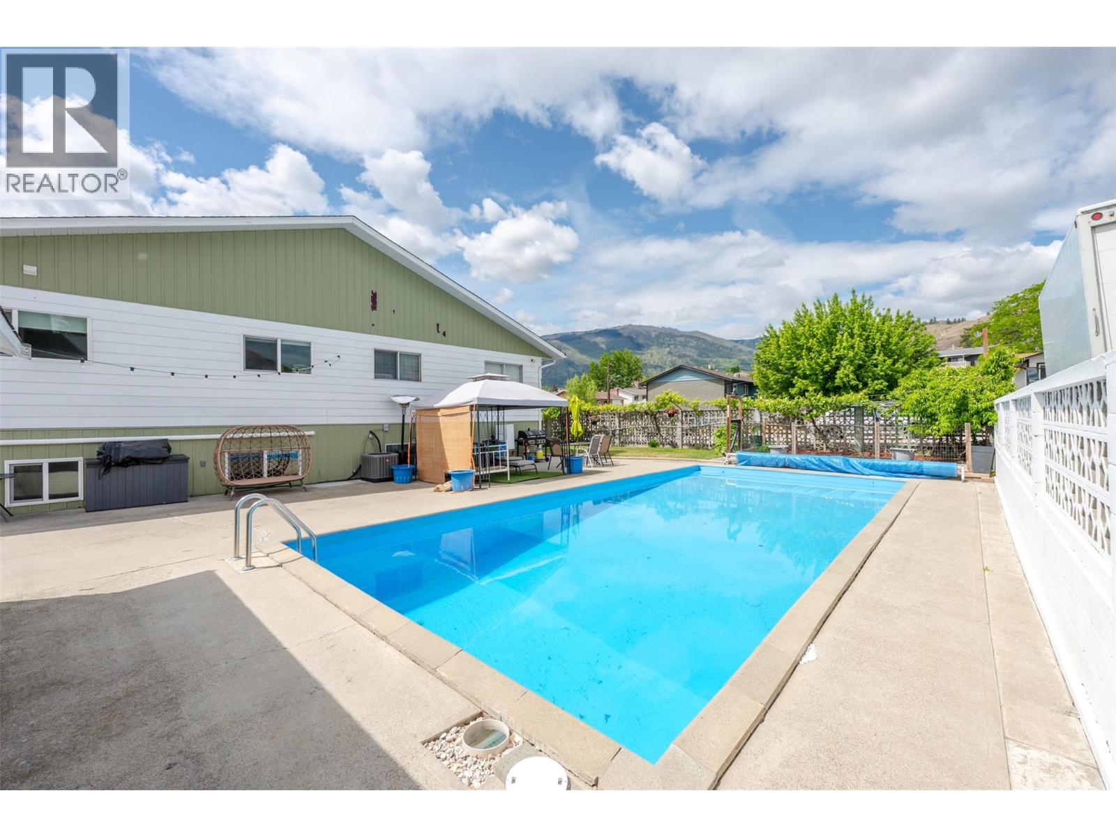 5853 KETTLE Court - 3