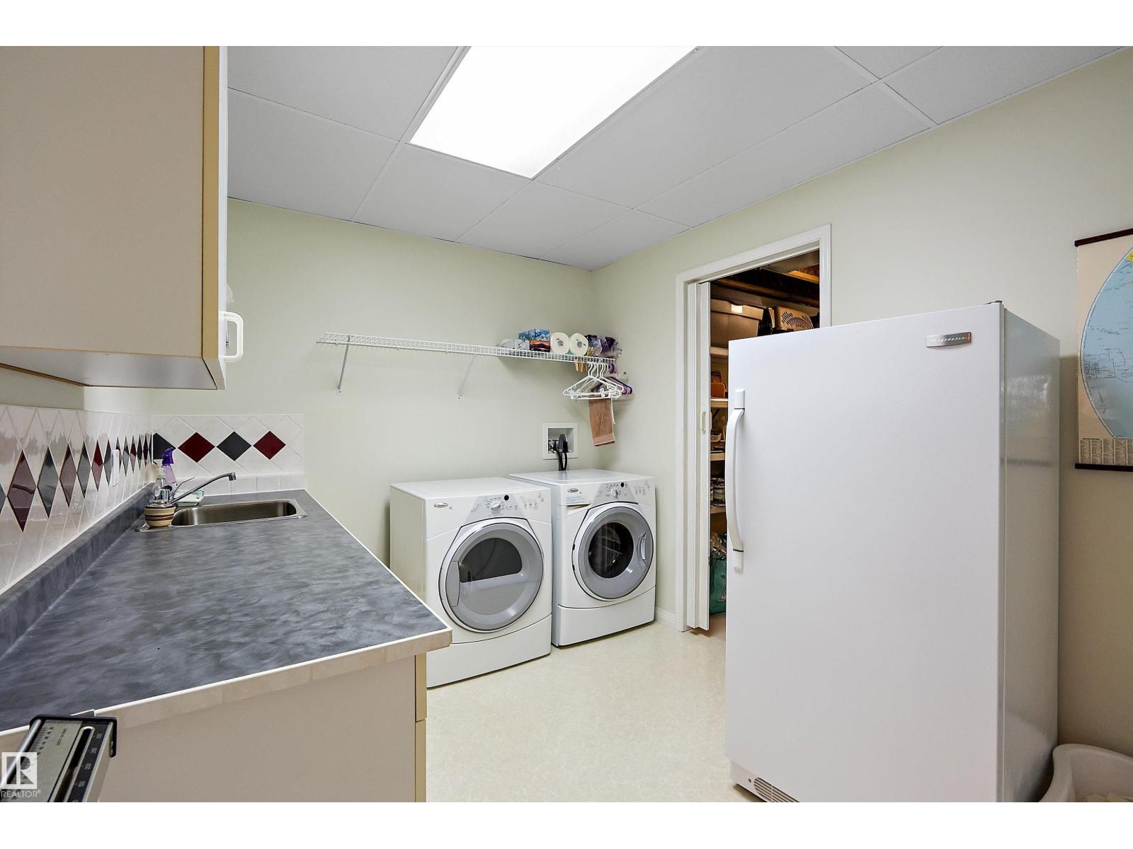 35 LONGVIEW PL - 38