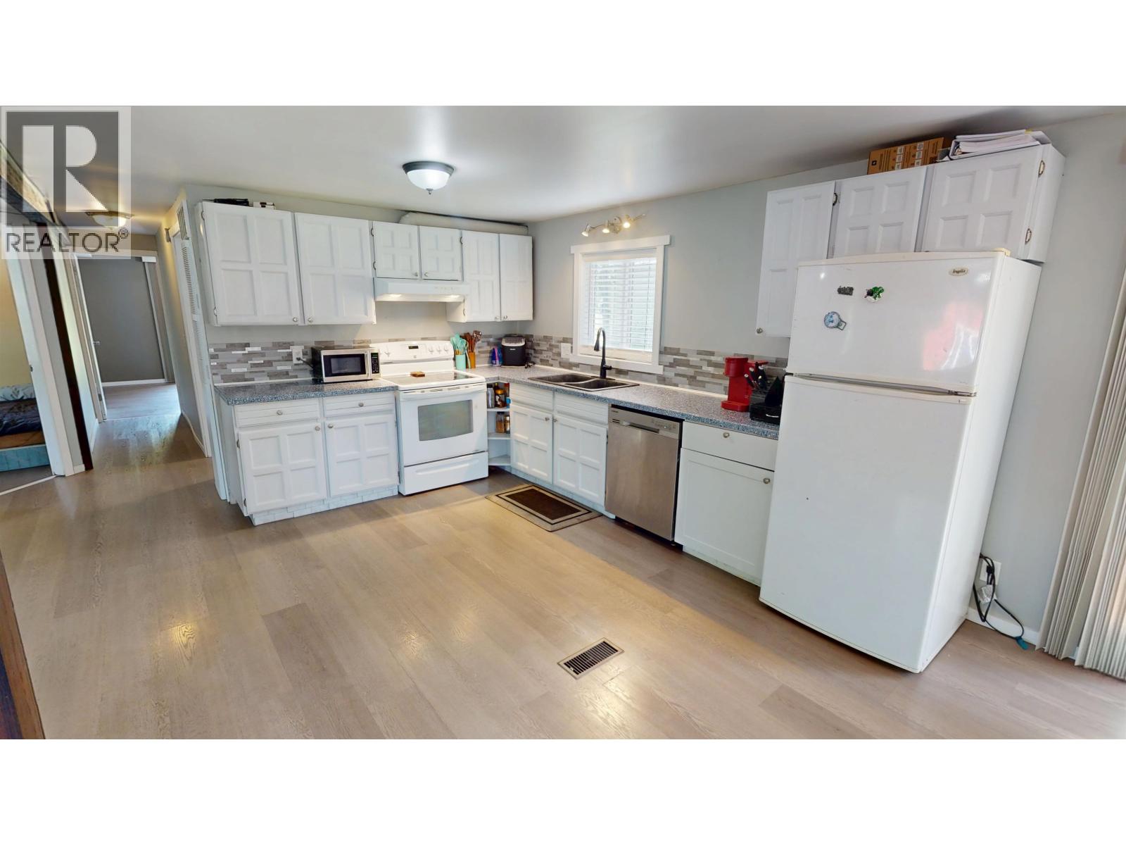 602 FIR STREET - 4