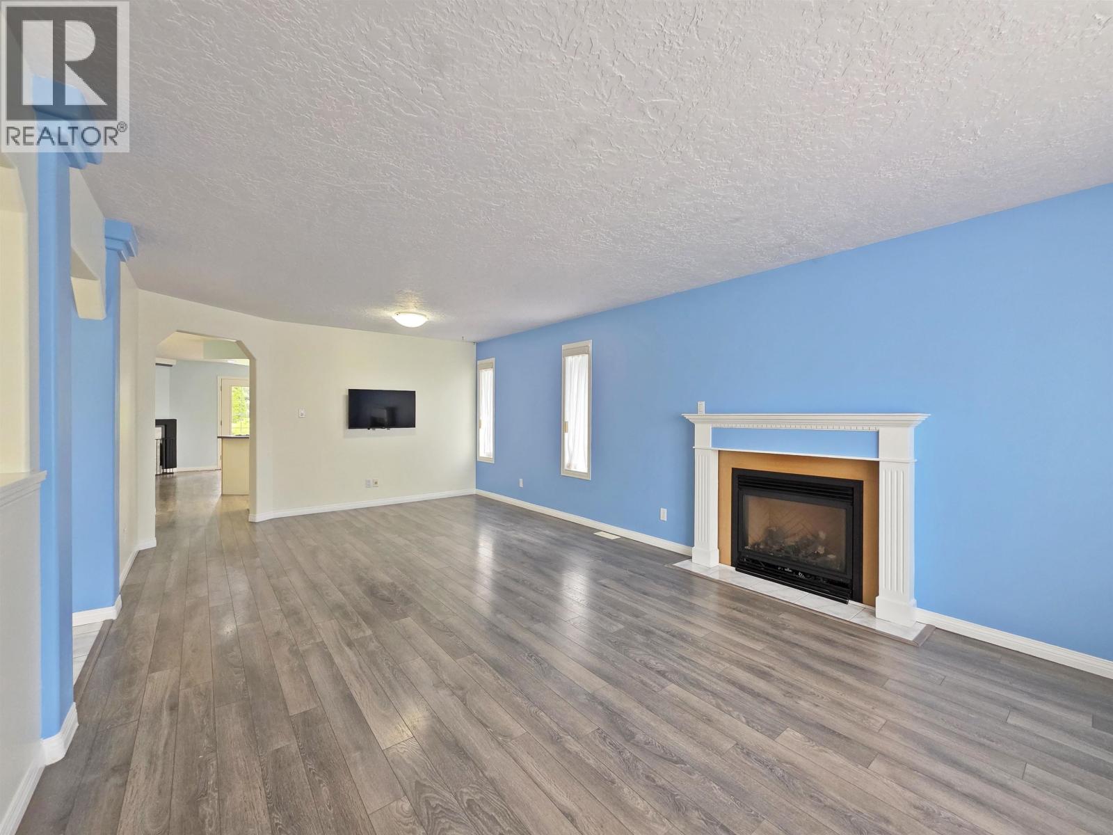 1062 MOUNTAIN ASH ROAD - 2
